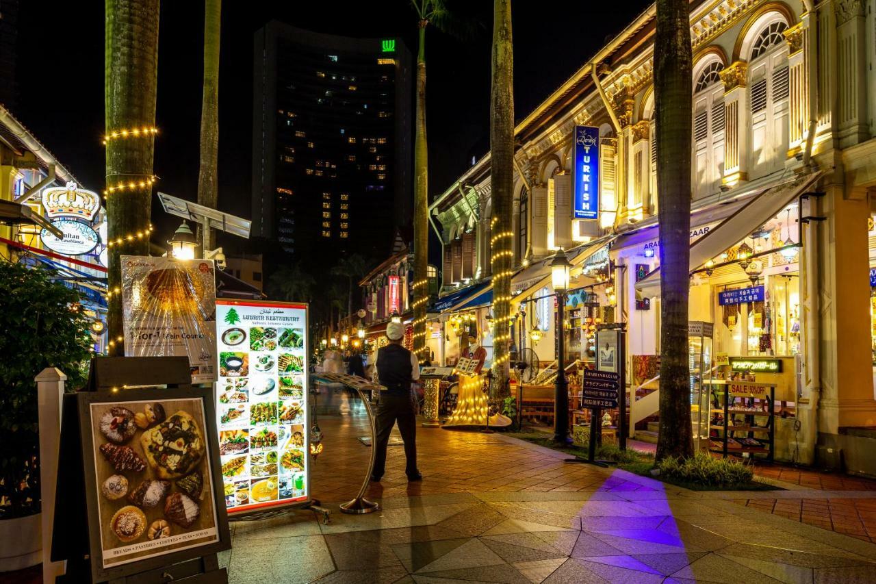 Met A Space Pod At Arab Street Singapore Exterior foto